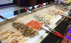 Das angebot der köstlichkeiten umfasst verschiedene gerichte mit rind, schwein, huhn, lamm, känguru, garnelen, lachs und meeresfrüchten mit verschiedenen beilagen sowie sushi und eine üppige dessertauswahl. Chinesisches All You Can Eat Kaiser Garten Groupon