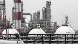 Kilang minyak i kilang minyak i dibangun tahun 1974 dengan kapasitas semula 100.000 barrel/hari. Mimpi Indonesia Miliki Kilang Baru