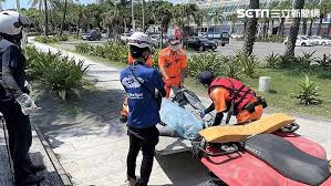 菲洛梅娜 菲洛梅娜線上看 菲洛梅娜線上看gimy小鴨 菲洛梅娜，劇情介紹：1952年的愛爾蘭，社會風氣保守。少女菲洛米娜（朱迪·丹奇 judi dench 飾）因未婚懷孕，被家人送往修道院從事苦役，每天只有1小時與愛子安東尼相處。在安東尼3歲的時候，他被修女們強行抱走，送往美國寄養家庭。 å¿«è¨Š æ­»å› å¾…æŸ¥ æ——æ´¥æµ·æ°´æµ´å ´é©šè¦‹æµ®å±26æ­²å¥³æµ·ä¸Šæ¼‚æµ ç¤¾æœƒ ä¸‰ç«‹æ–°èžç¶²setn Com