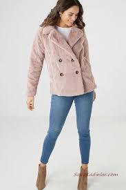 2020 Kis Modasi Bayan Pelus Mont Kombinleri Mavi Kot Pantolon Beyaz Bluz Taba Kisa Pelus Mont 2020 Mont Moda Stilleri Moda