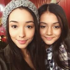 Tiga tahun berselang debut pertamanya di sinetron, adik dari aktris annisa rawles ini memutuskan untuk menjajal dunia perfilman indonesia. Serba Serbi Amanda Rawles