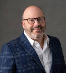 Eric Horn's Instagram, Twitter & Facebook