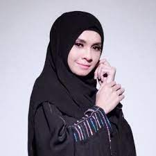 Nak ke tak nak, lepak mamak nak ke tak nak, lepak mamak kalau tak nak, selamat tinggal (tinggal) kalau tak nak, pergi meninggal (ninggal) dah boleh ke tepi tolong balik rumah dan pergi mandi kiri tengah layan beetalk yang kanan tengah table talk jumpa artis yang diva dia tengah hisap shisha. Zizi Kirana Nakketaknak Lyrics Genius Lyrics