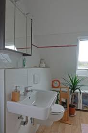 Vorwand badewanne mit schrage freistehende badewannen das muss man wissen moebel de die badewanne steht auf einem untergestell welches bereits vorwand badewanne mit schräge : Grundrissidee Fur Familienbad Unter Der Dachschrage Gesucht