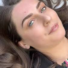 𝐂𝐨𝐦𝐛𝐢𝐧𝐚𝐭𝐢𝐨𝐧 𝐁𝐫𝐨𝐰𝐬 for the “bride to be” 👰🏻 💍 , I’ve had  a few disappointed clients the last couple of days, as they’ve left it too  late to book their wedding brows. I’m always fully booked 3-4 months ...