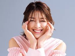 女優・吉瀬美智子さんが、自分を知るうえで大切にしていることは？ | 美ST ONLINE