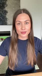 Brightening Makeup with Pink Honey 3W Concealer