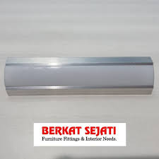 Mudah digunakan lampu led strip sensor gerak ini mudah. Jual List Lis Rel Rumah Cover Casing Lampu Led Strip Alumunium Sudut Siku 3 Putih Di Lapak Abid Store Bukalapak