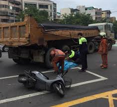 四鏡頭行車影像全都錄『 行車影像全紀錄 』 讓您即時錄製行車狀況、發生事故拒絕悶虧 ☆行車影像即. E4xopwarvxgj2m
