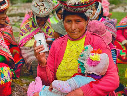 Sabao Ajuda A Despoluir Agua Ao Mesmo Tempo Em Que Preserva Tradicao Inca No Peru De Lavar Roupas Na Beira Dos Rios The Greenest Post