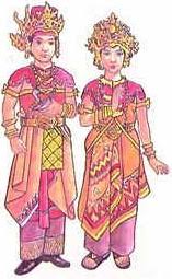 Terdapat dukuah (kalung), cincin, dan galang (gelang) yang dikenakan bersamaan saat memakai pakaian adatnya. Pakaian Adat Indonesia Lathif Ma Arif