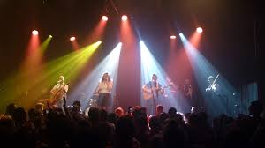 Ainsi va la vie, chanson française du moment 2019. 3 Cafes Gourmands A L Empreinte Ainsi Va La Vie Youtube