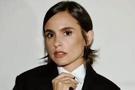 Ex-mulher de Diego Cavalieri faz a fila andar