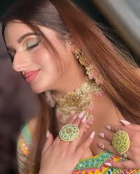 NAUREEN WAJAHAT🇵🇰🇨🇦|Makeup and Hair Artist|Educator|GTA