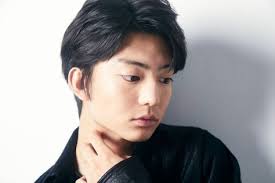 伊藤健太郎 玉城ティナ 映画 惡の華 で変態 を熱演 ブルマを穿かせるシーンも息ぴったり エキサイトニュース 惡の華 俳優 健太郎 映画