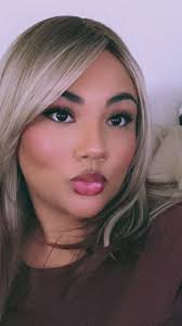 Ayesha Reeves's Instagram, Twitter & Facebook