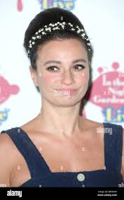 Celebrity silver dress hi-res stock photography and images