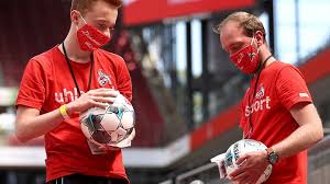 Informasi yang dihimpun detikcom, tawuran antara petugas satpol pp dan linmas ini berawal dari pertandingan futsal antar skpd di lingkungan pemkot yang diadakan dalam rangka memperingati. Bundesliga Sudah Bergulir Lagi Ini Nasib Liga Liga Lain Di Eropa Bola Tempo Co