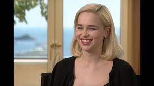 Emilia clarke says she hasn't been contacted about appearing as qi'ra in the disney+ star wars series, lando.best known for her role as daenerys targaryen in game of thrones, clarke first appeared as qi'ra in solo: Five Minutes With Emilia Clarke On Solo A Star Wars Story Youtube