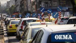 Στους δρόμους βγήκαν οι αθηναίοι προκειμένου να προμηθευτούν τα απαραίτητα αγαθά για το γιορτινό τραπέζι αλλά και να κάνουν τις αγορές τους ενόψει των χριστουγέννων , όπως αποδεικνύει η αυξημένη κίνηση στους δρόμους του λεκανοπεδίου. Kinhsh Twra Apisteyto Mpotiliarisma Stoys Dromoys Thleorash Kosmos Rodos Tvkosmos Gr
