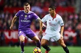 Al sevilla fc se le sigue atragantando el asalto al podio liguero. Match Preview Real Madrid Take On Sevilla In Their Race For The La Liga Title
