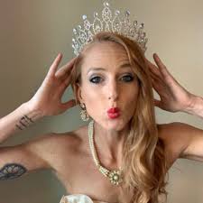 Rose M. Forrest (@rosemforrest)