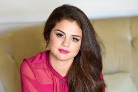 But that's not the primary reason she isn't at tonight's grammys. Stars Ungeschminkt Kein Make Up Und Trotzdem Schon Selena Gomez Selena Gomez Bilder Selena