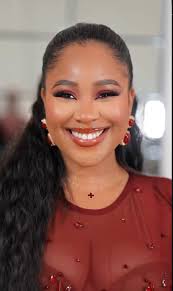 Explaining Erica Nlewedim (@ExplainingErica)