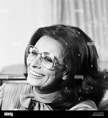 In sophia loren hi-res stock photography and images