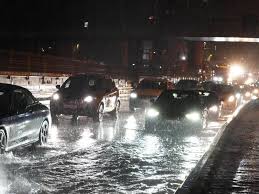 Das wetter für mönchengladbach im überblick. Unwetter Uber Deutschland Gewitter Wochenende Starkregen Schwemmte Autos Weg