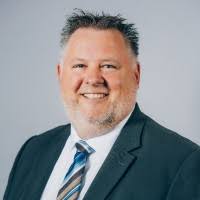 500+ perfiles de «Lessmann»