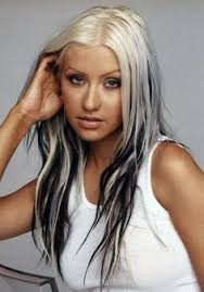 Christina Aguilera Here With Chunky Highlights In The Early 2000 S In 2020 Christina Aguilera Hair Christina Aguilera Black Hair Christina Aguilera Costume