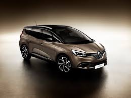 Le dimensioni più ampie non ne alterano lo stile e viaggerai sempre senza preoccupazioni grazie alle tecnologie di punta di cui è dotata. Renault Grand Scenic 2016 Photos Et Video Du Scenic A 7 Places