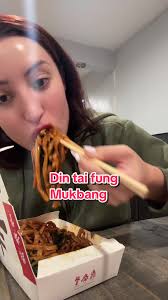 Din Thai Fung Chow Mein