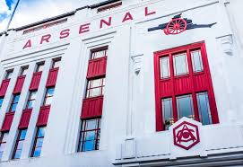 The original clock is located. Highbury Square Die Uberreste Eines Stadions