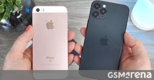 Iphone 12 12 Pro Et 12 Pro Max Nuls Montre Sur La Video De Comparer Avec Les Anciens Iphon