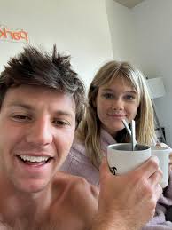 We look so sleepy 😂