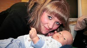 Baby Paul hält Mama Michelle auf Trab