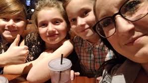 Mère et entrepreneuse, elle doit se battre contre un cancer agressif