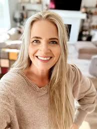 This is what Rachel Teller, played by actress Brooke Burke, from Need for  Speed ​​Underground 2 looks like, 19 years later.