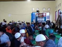 Kemenag mengizinkan pelaksanaan buka puasa bersama selama ramadhan 2021. Buka Puasa Bersama Di Sembalun Timba Gading Ntb Situs Dakwah Informasi Islam
