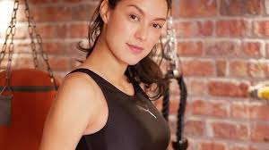 Der popstar und seine zwei jahre jüngere frau, die schauspielerin jessica mit einem foto von einem runden babybauch hat justin timberlake an seinem 34. Neues Babybauch Bild Rebecca Mirs Fans Sind Total Geflasht Promiflash De