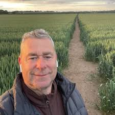 Dave Boucher (@DaveBoucher2)