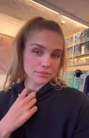 Elvira Lundgren Official