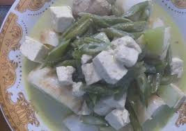 Kali ini kita coba membuat gulai tunjang. Bagaimana Cara Mengolah Lontong Katupek Ketupat Gulai Yang Maknyus