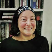 Mona Magee's Instagram, Twitter & Facebook