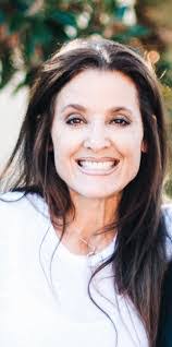 Natalie Schorr's Instagram, Twitter & Facebook