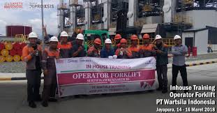 Learn about what a machine operator/forklift operator does, skills, salary, and how you can become one in the future. Ikatan Operator Forklif Indonesia Pelatihan K3 Operator Forklift Inhouse Pt Dhl Supply Chain 22 Forklift Operator Jobs Available On Indeed Co In