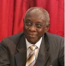 Cheikh Hamidou Kane : « Wade doit avoir pitié et considération pour la  jeunesse en renonçant à