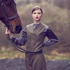 Walker Slaterさんはinstagramを利用しています The Equestrian Shoot With Palomafernandezphotography Walkerslatertweed Tweed Fashion Style Walker Slater Fashion Walker